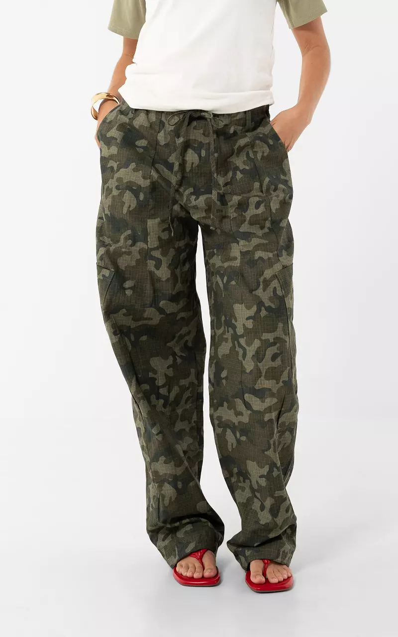 Camo trousers with elastic Camo
