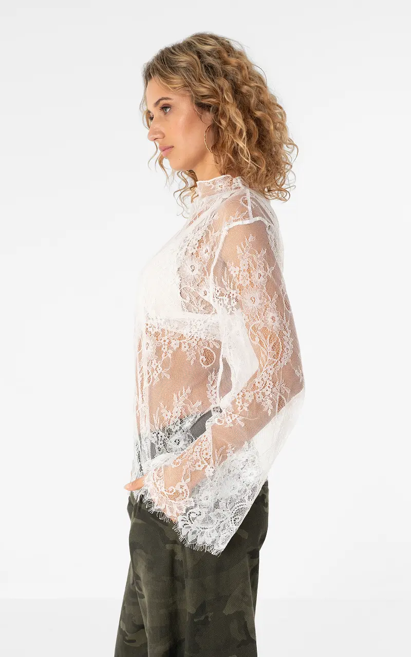 Wide lace top White