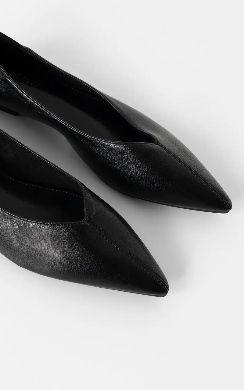 Loafer with a pointed toe Black
