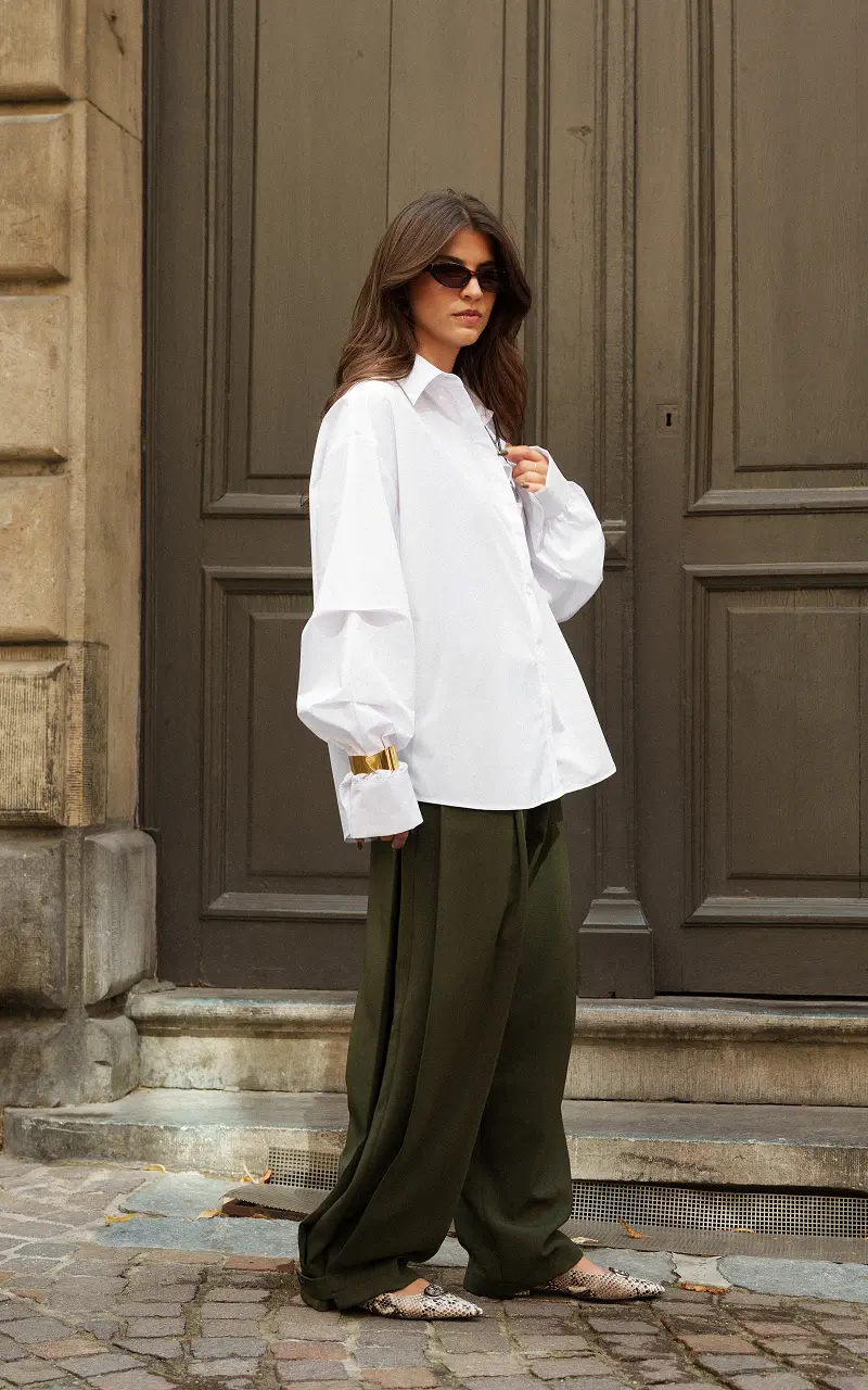 Blouse with pleated sleeve White