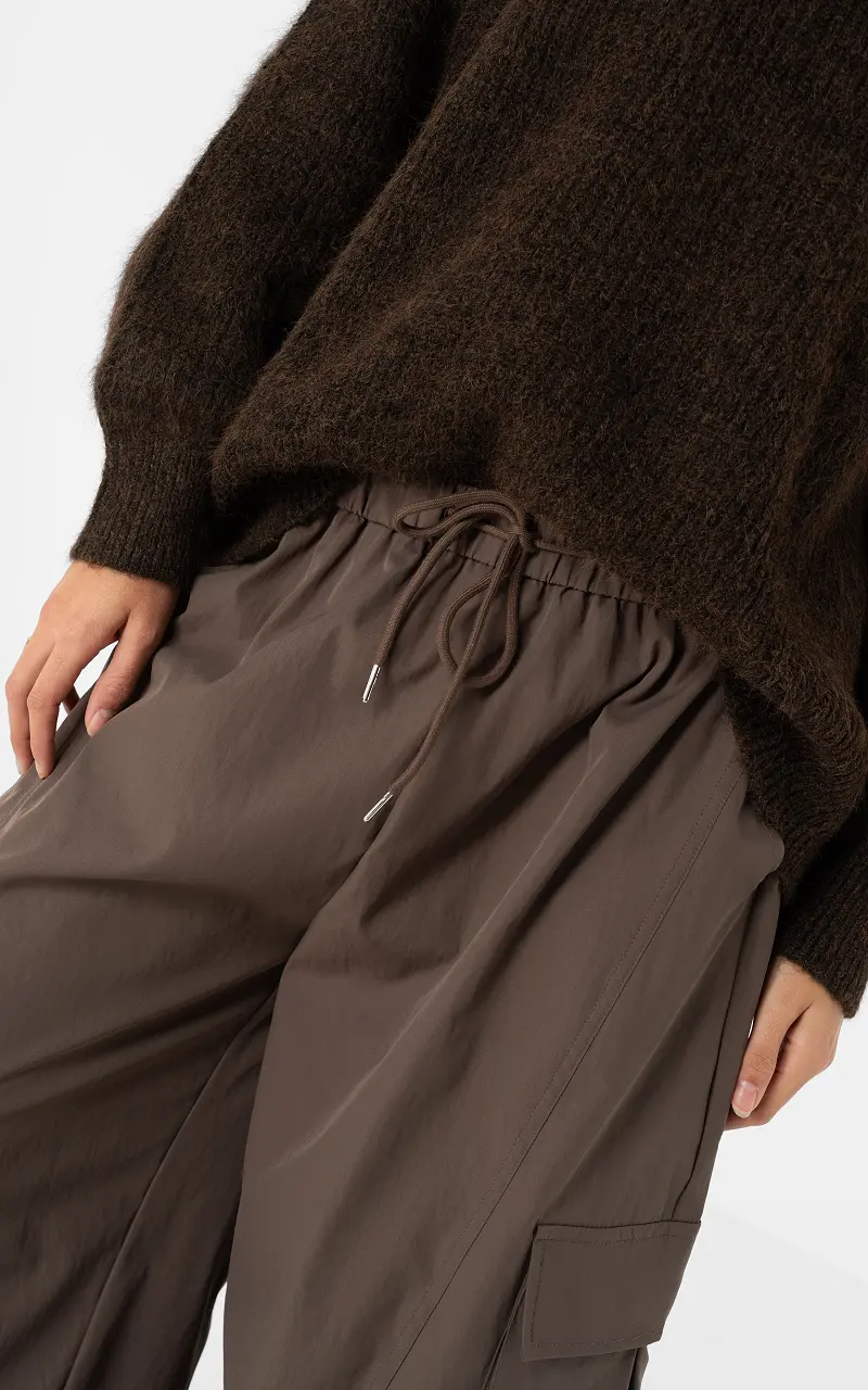 Cargo with elastic Brown