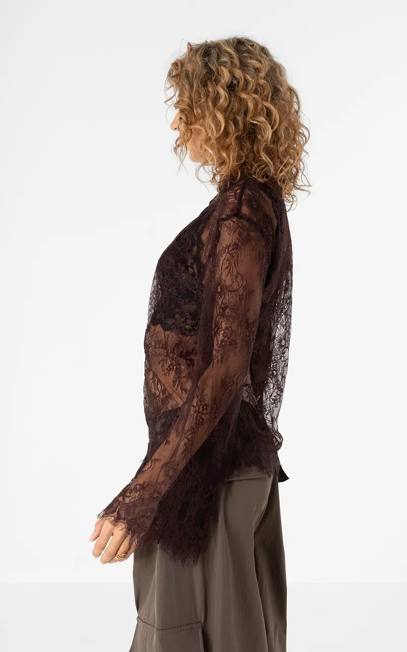 Wide lace top Bordeaux