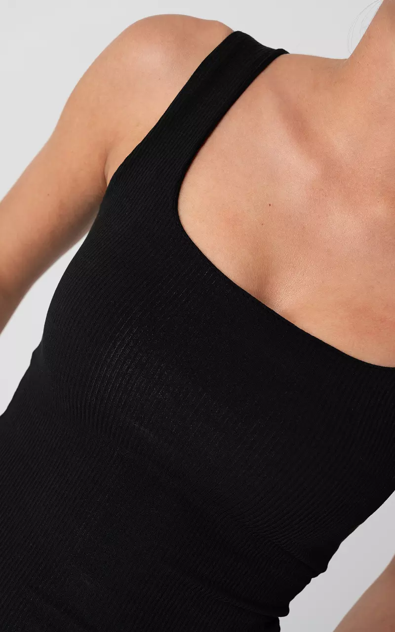 The Square Neck Fitted Tank – VETTA