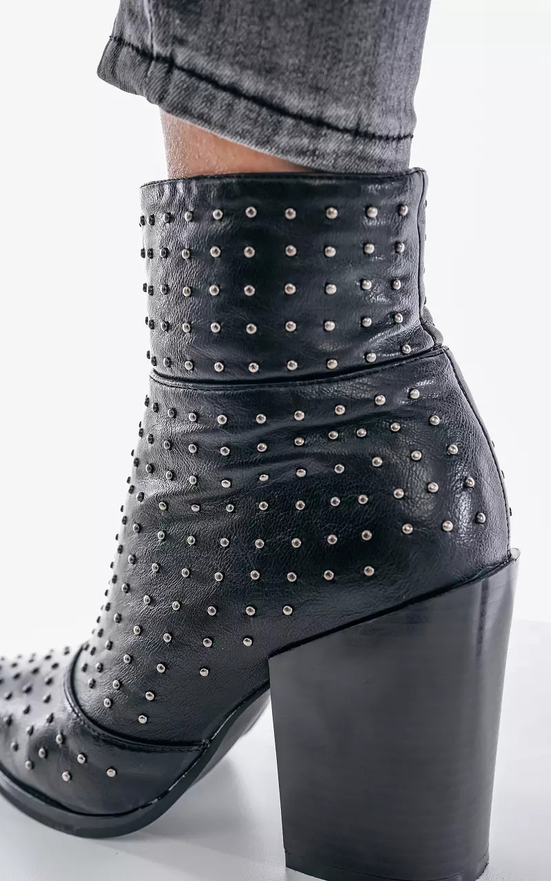 Zwarte laarsjes studs hot sale