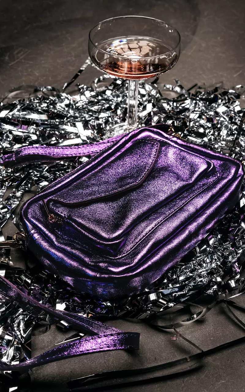 Leather bag with adjustable handle Purple