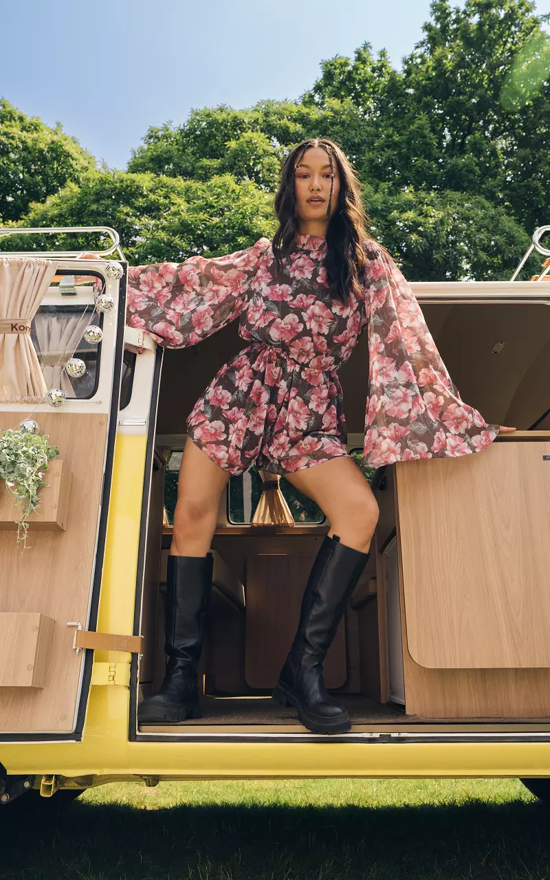 Playsuit mit floralem Muster und offenem Rücken Dunkelbraun Pink