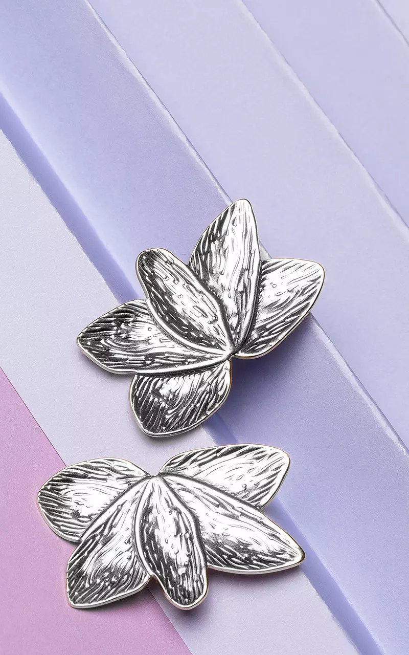 Oorbellen met bloem van stainless steel Zilver
