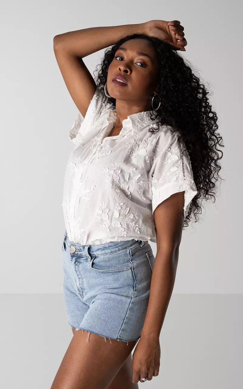 Blouse with pattern and buttons White