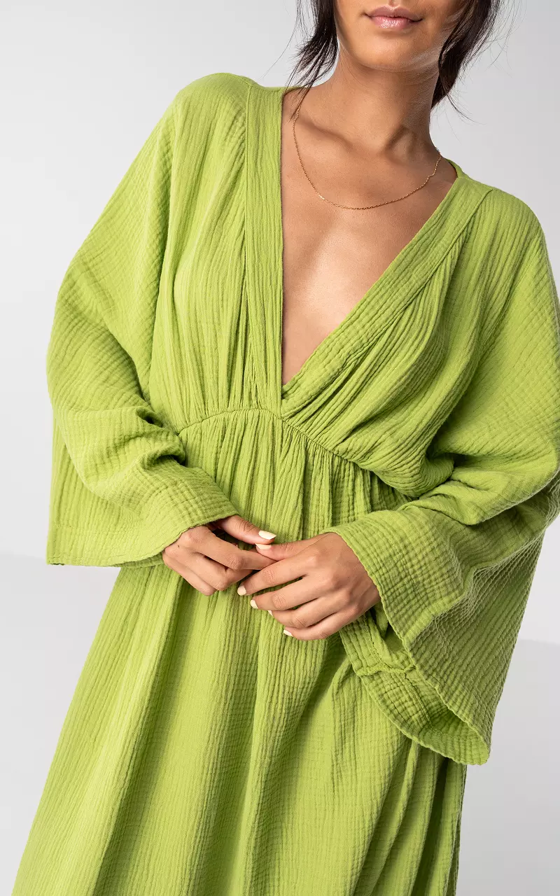 Musselin-Kleid mit tiefem Ausschnitt Hellgrün