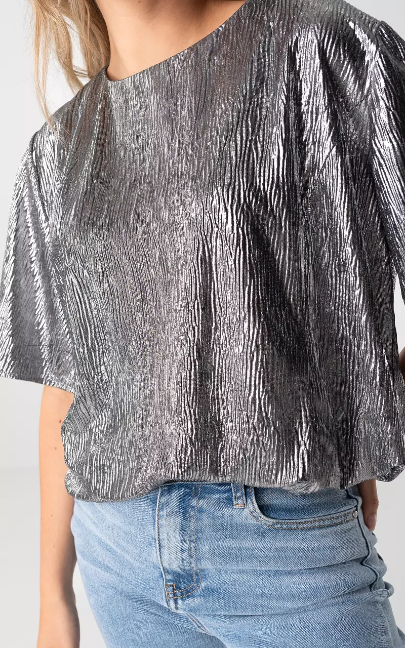 Silver-coloured top with round neck Silver