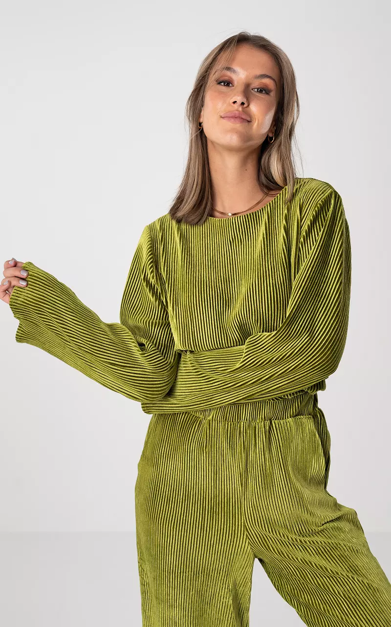 Velvet top with round neck Lime Green