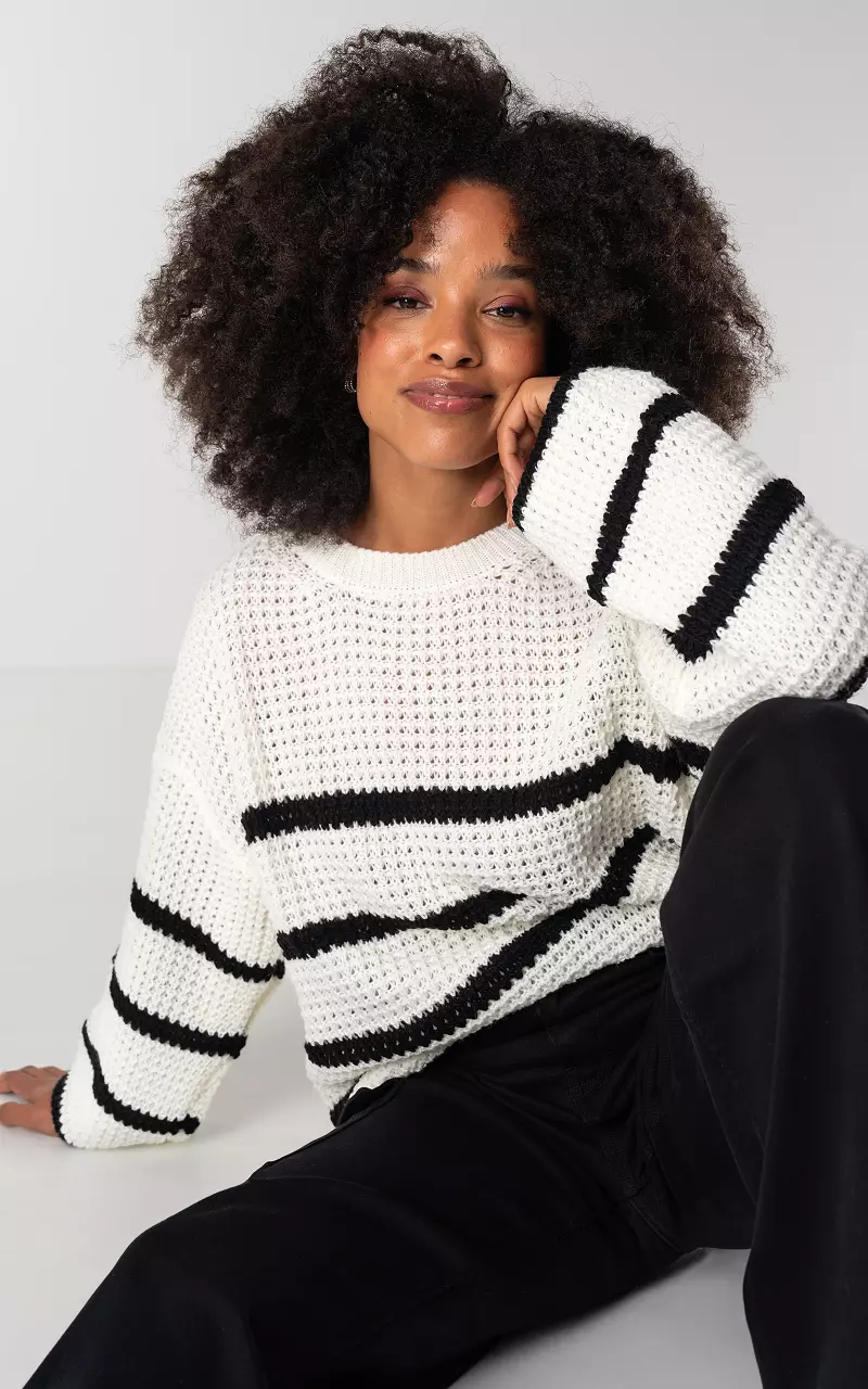 Knitted sweater with round neck White Black