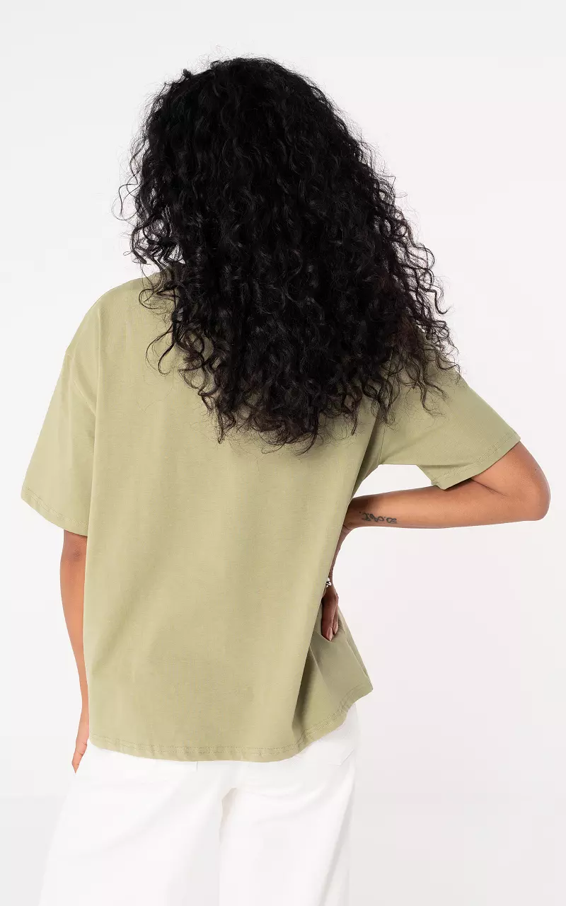 Basic t-shirt with round neck - Light Green | Guts & Gusto