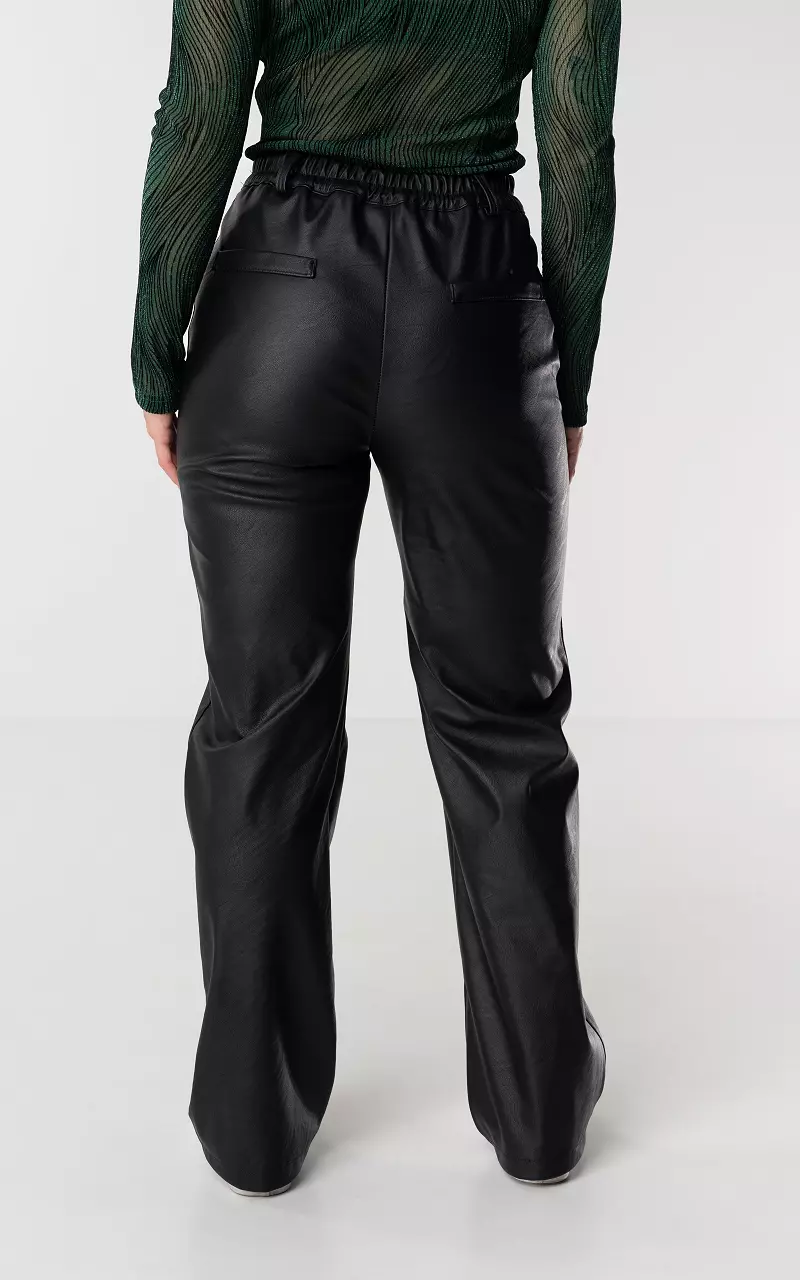 BLACK LEATHER-LOOK SLIM FIT TROUSERS - Villa Relax