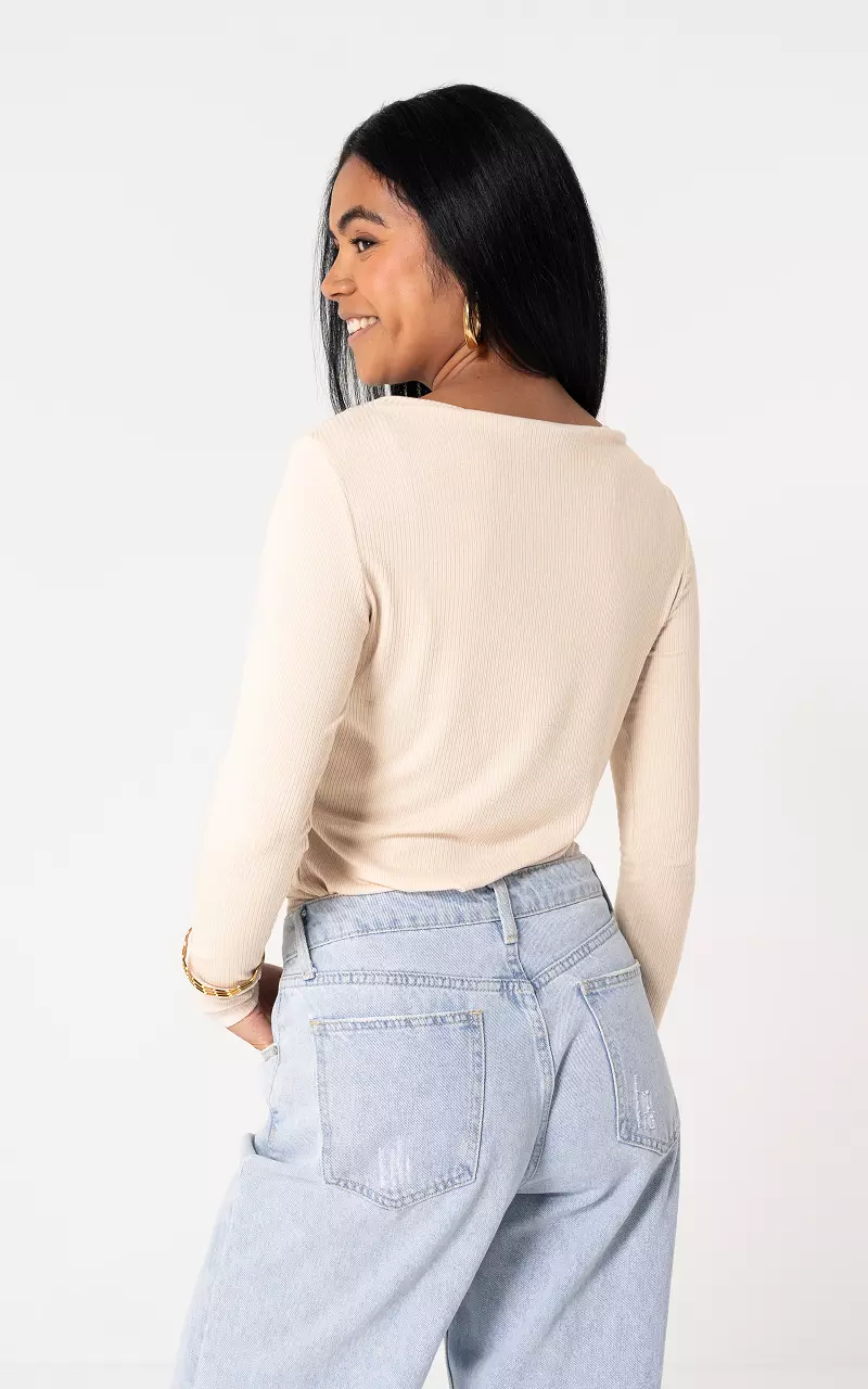 Basic ribbed shirt with boat neck Beige