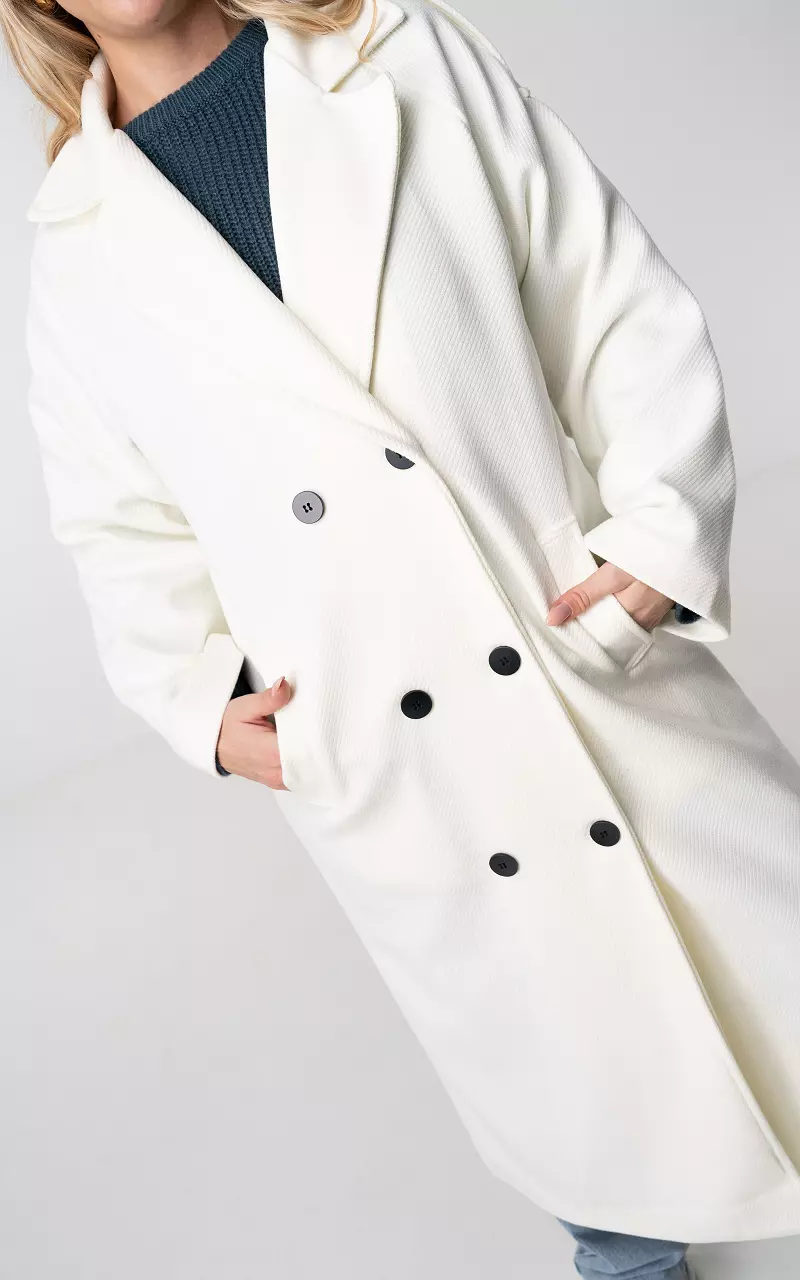 Long trench coat with buttons Cream