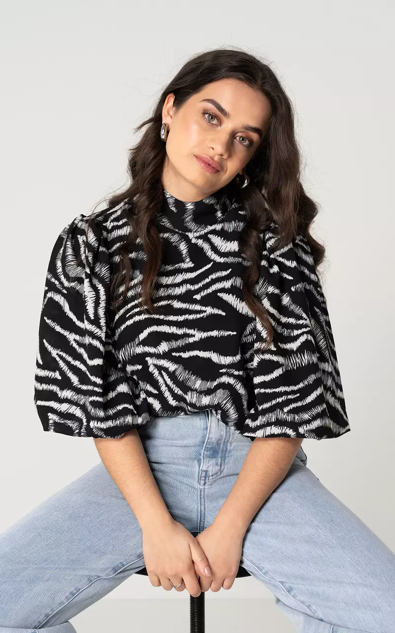 Top with high neck and puff sleeves Black White