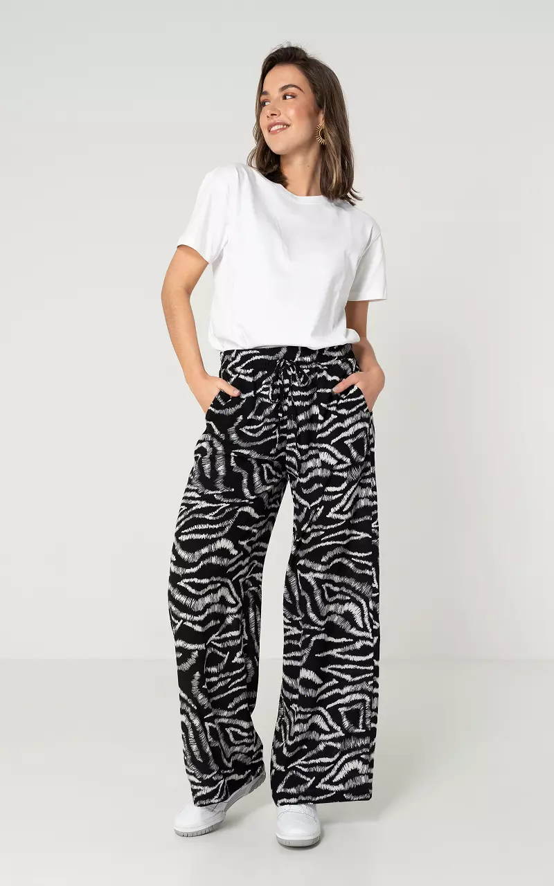 Wide leg trousers with elastic Black White