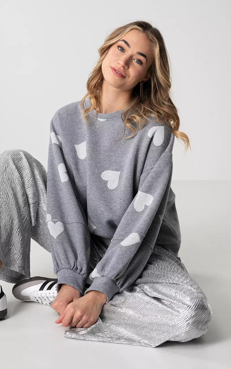 Sweater with heart pattern Grey