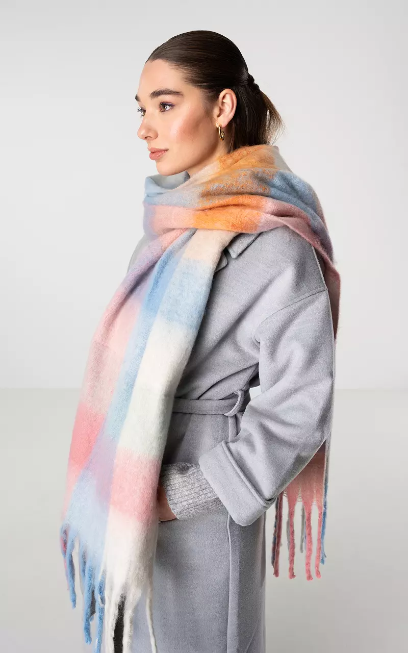 Scarf with fringes and print Light Blue Light Pink