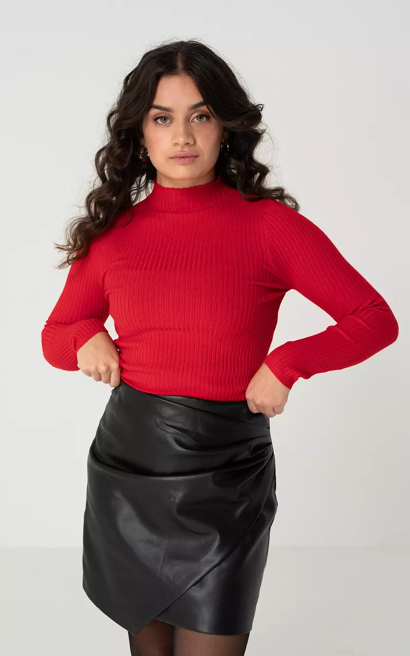 Basic ribbed shirt with turtle neck Red