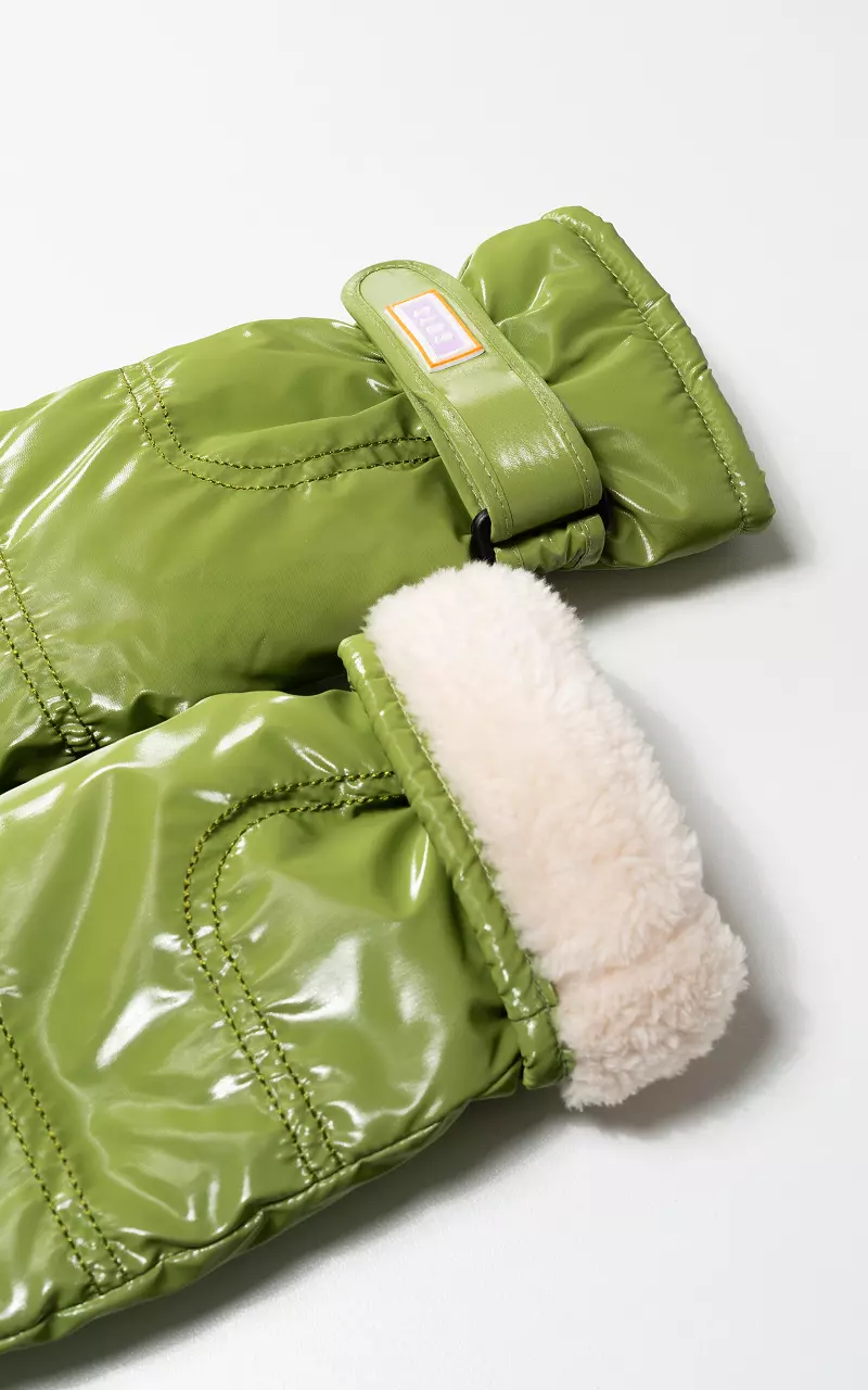 Metallic-look mittens Green