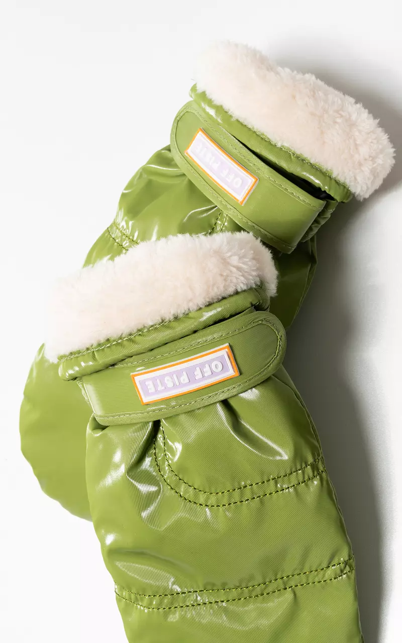 Lined metallic-look mittens Green