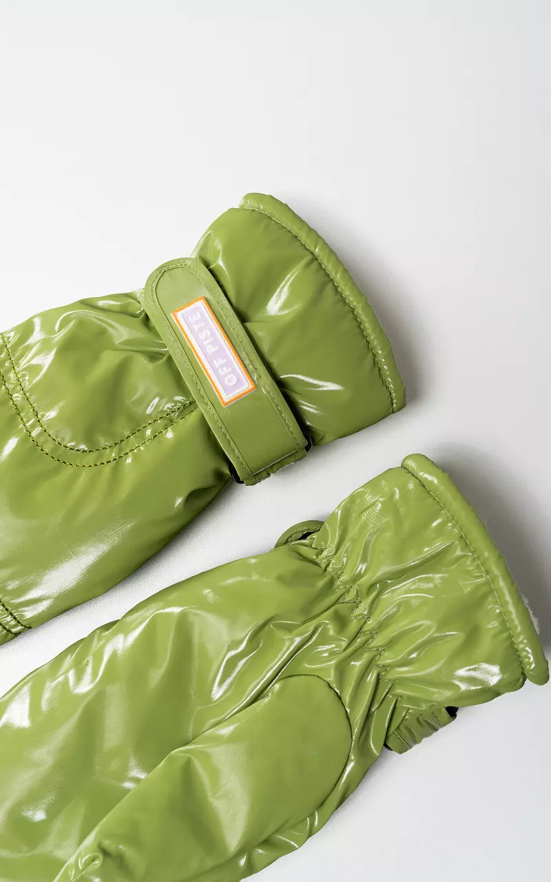Lined metallic-look mittens Green