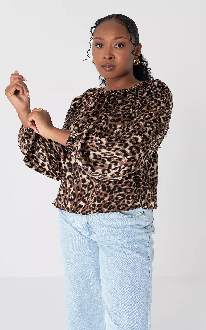 Top mit Rückenausschnitt und Leoprint Leopard