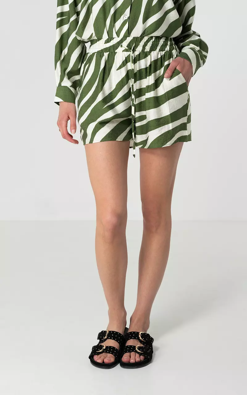 Shorts with print and side pockets Green Cream