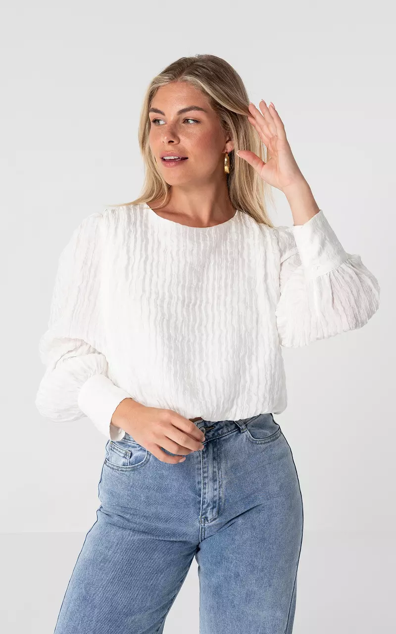 Top with round neck and puff sleeves White