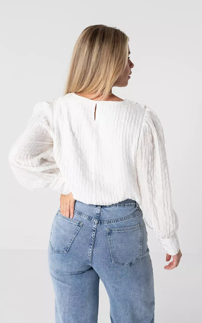 Top with round neck and puff sleeves White