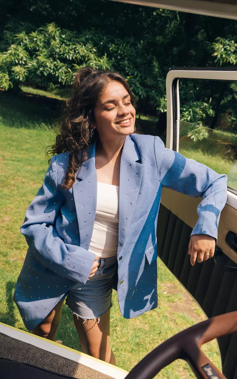 Oversized Blazer mit Strasssteinen Hellblau