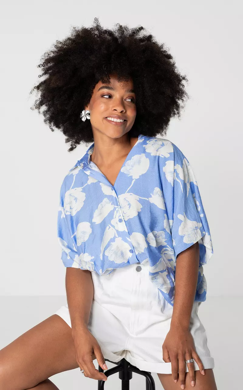 Oversized blouse with print Blue White