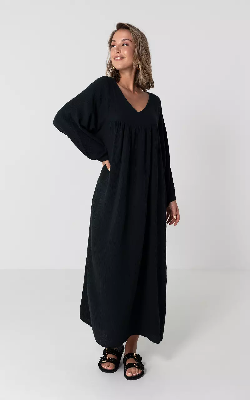 Maxi dress with v-neck Black