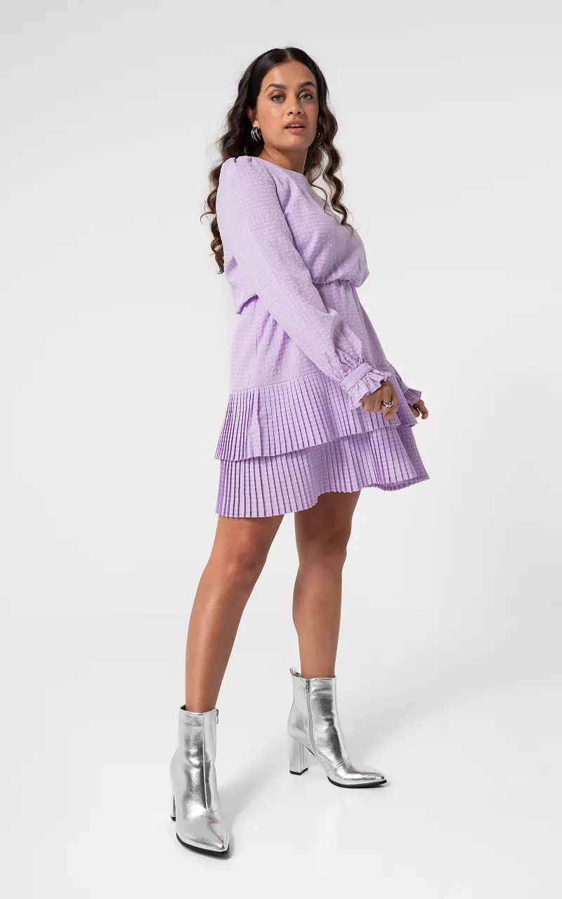 Round neck dress with ruffles Lilac