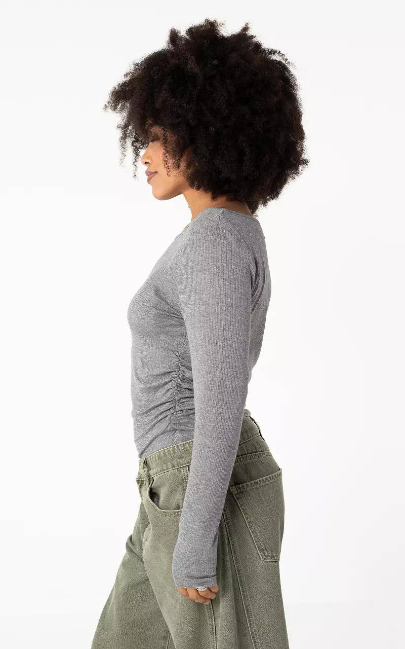 Basic top with round neck Grey