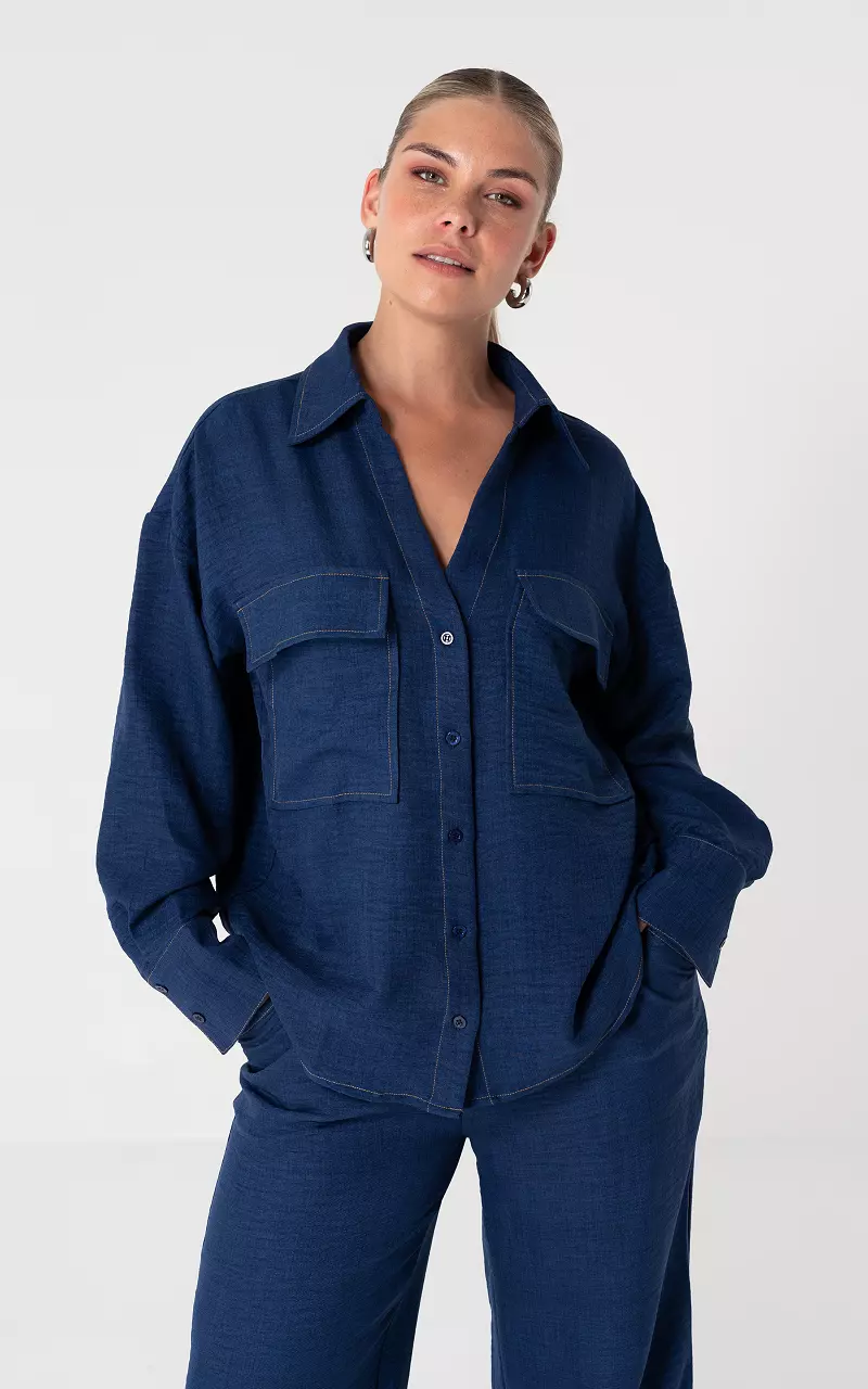 Blouse with buttons and pockets Blue