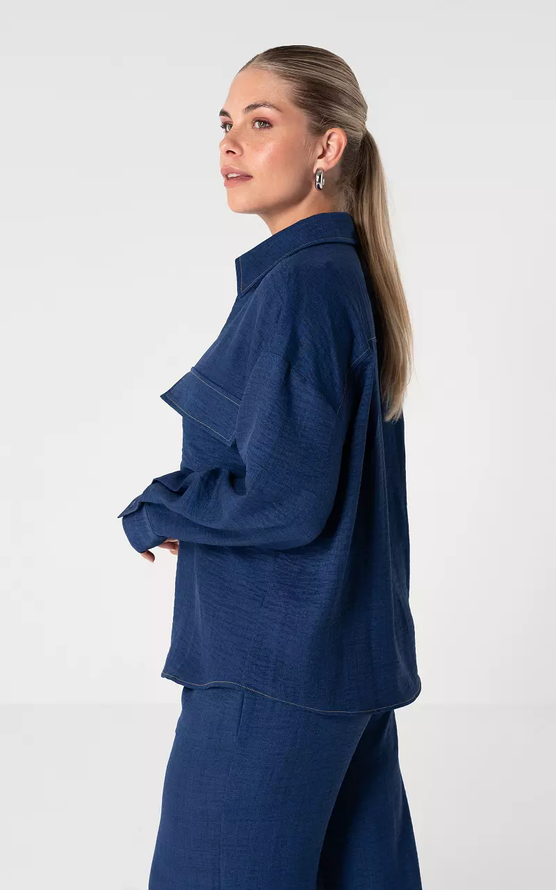 Blouse with buttons and pockets Blue