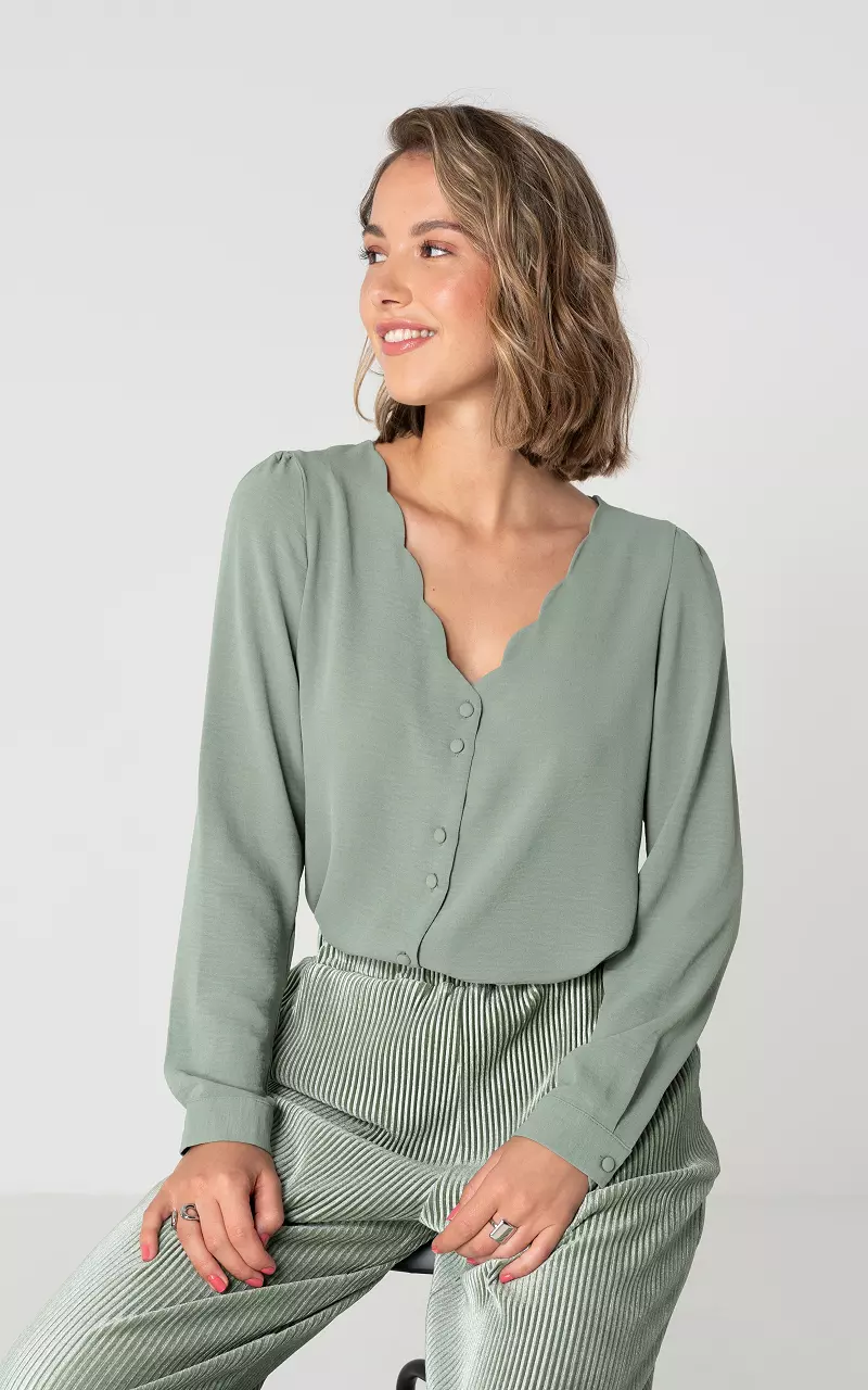 V-neck blouse with buttons Mint