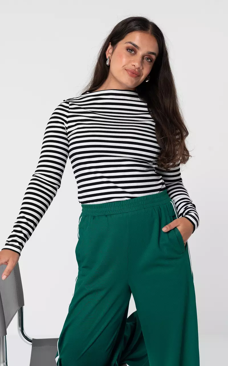 Top with striped pattern Black White