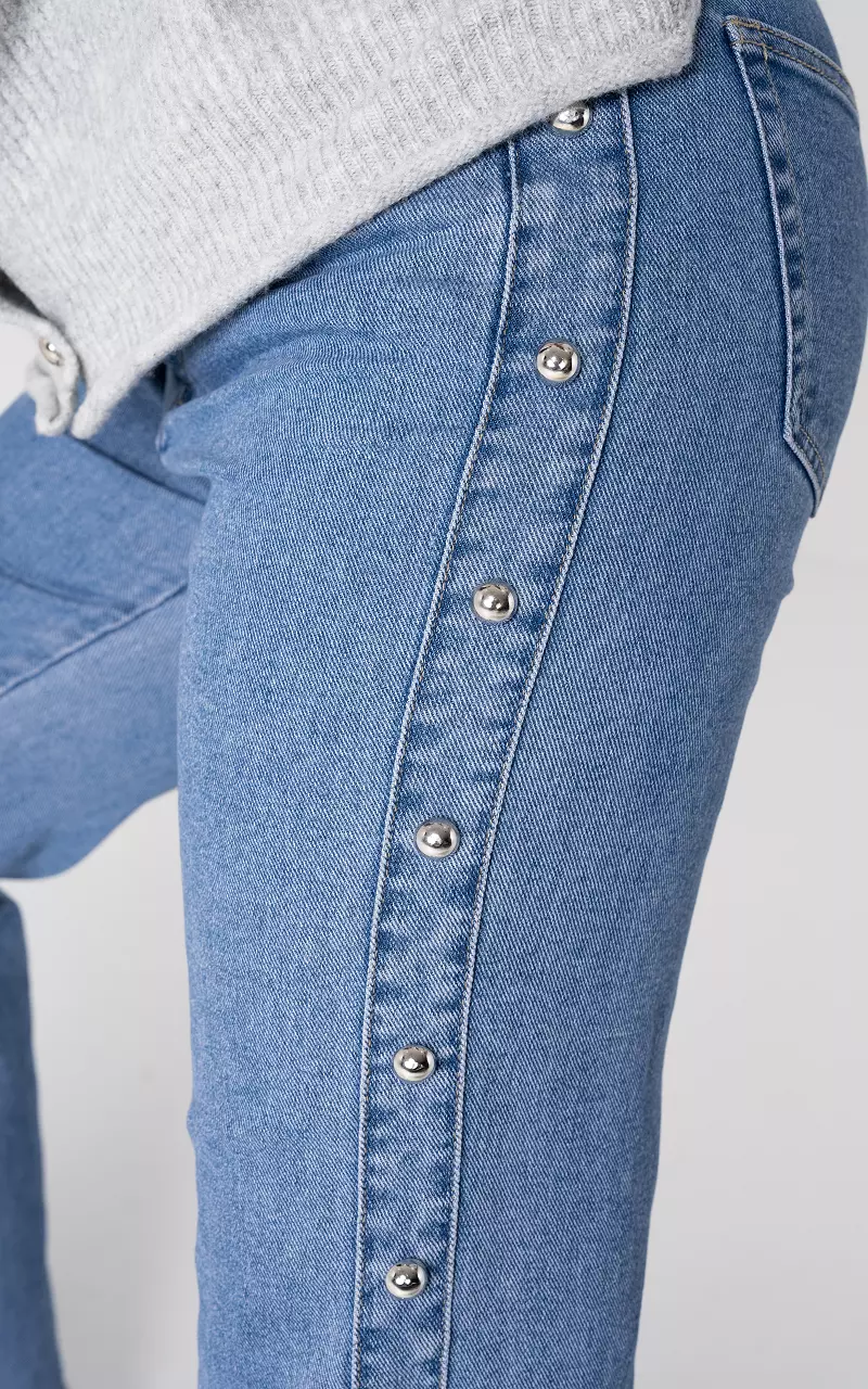 Straight Fit Jeans mit Nieten Blau