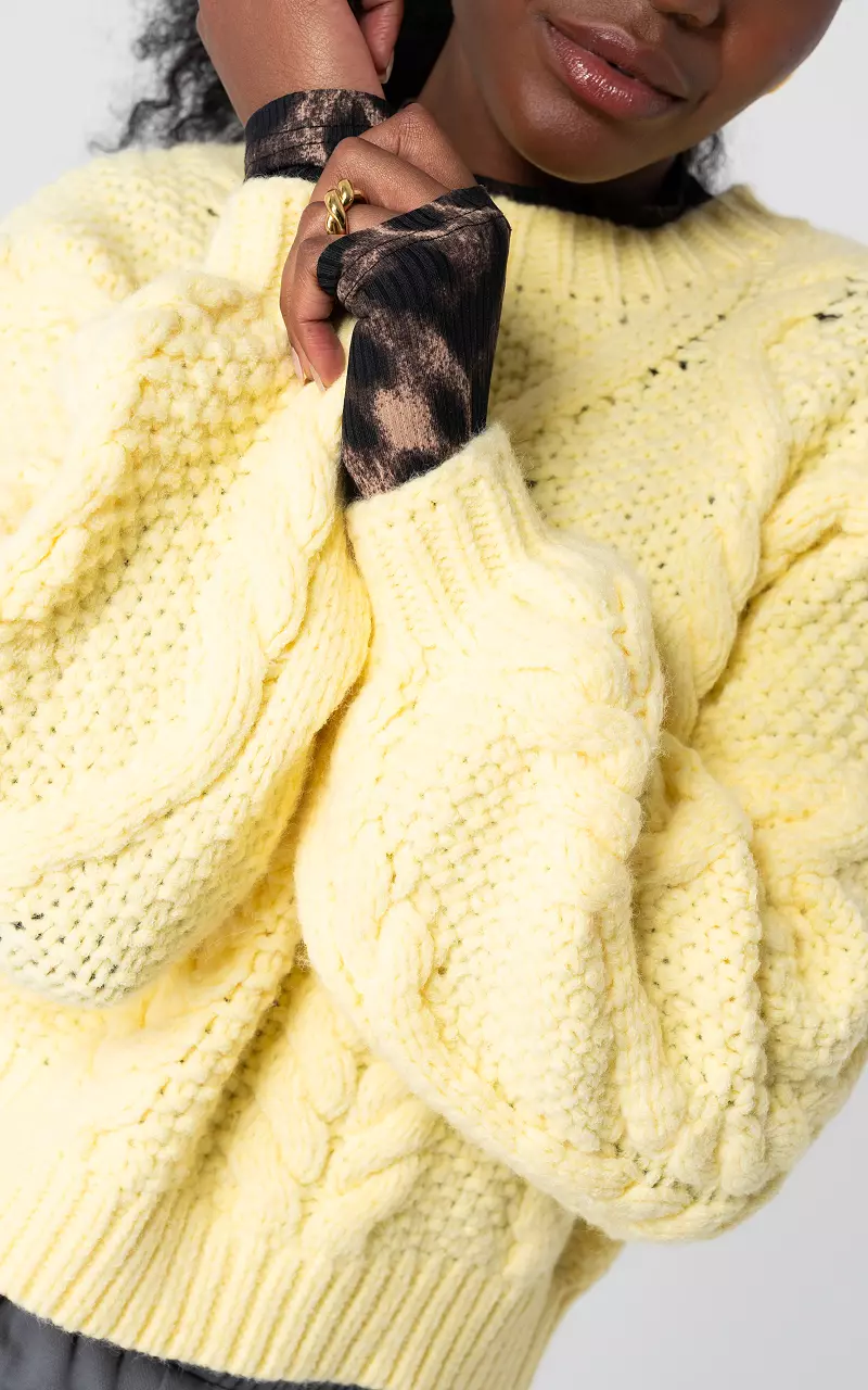 Knitted cable sweater with round neck Yellow