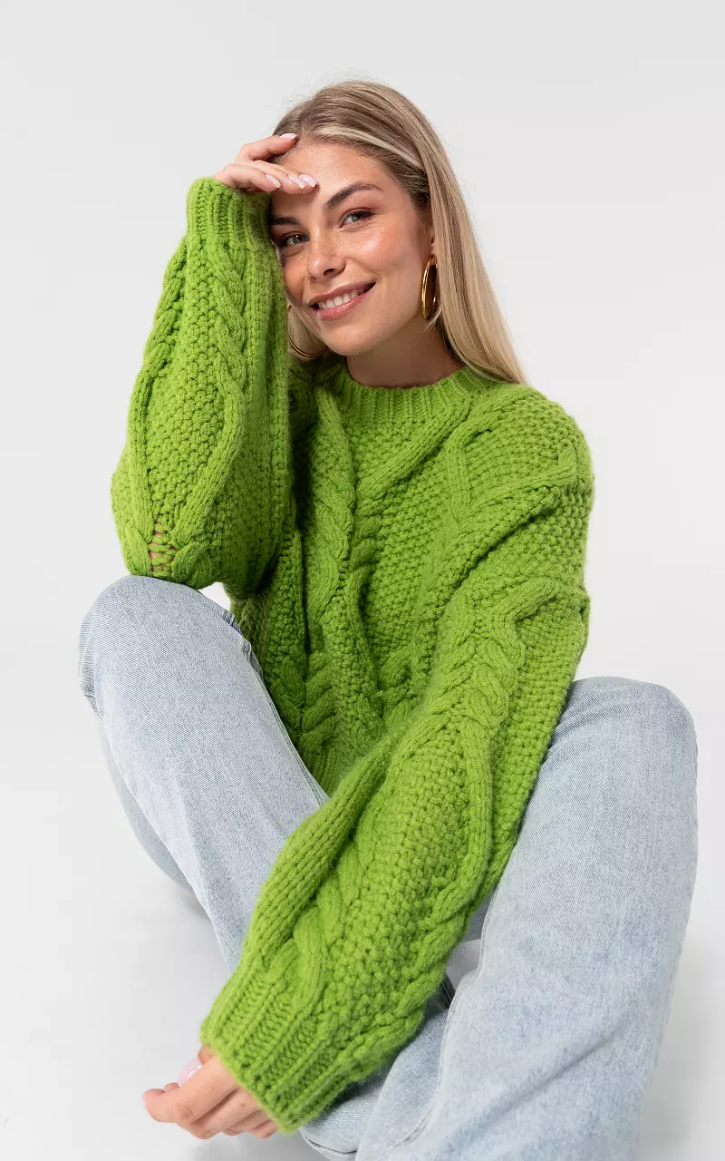 Knitted cable sweater with round neck Green