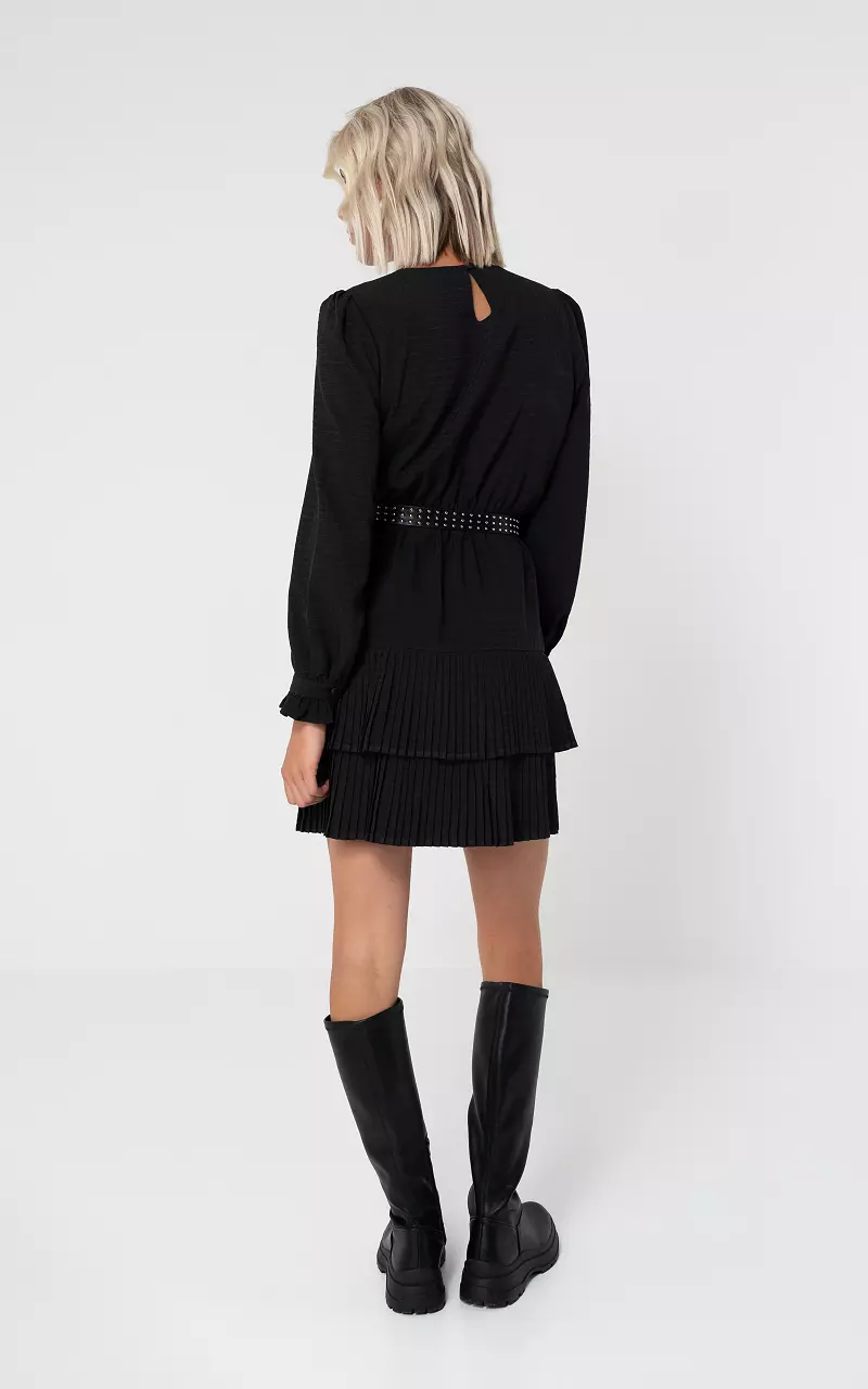 Ronde hals jurk met ruffles Zwart