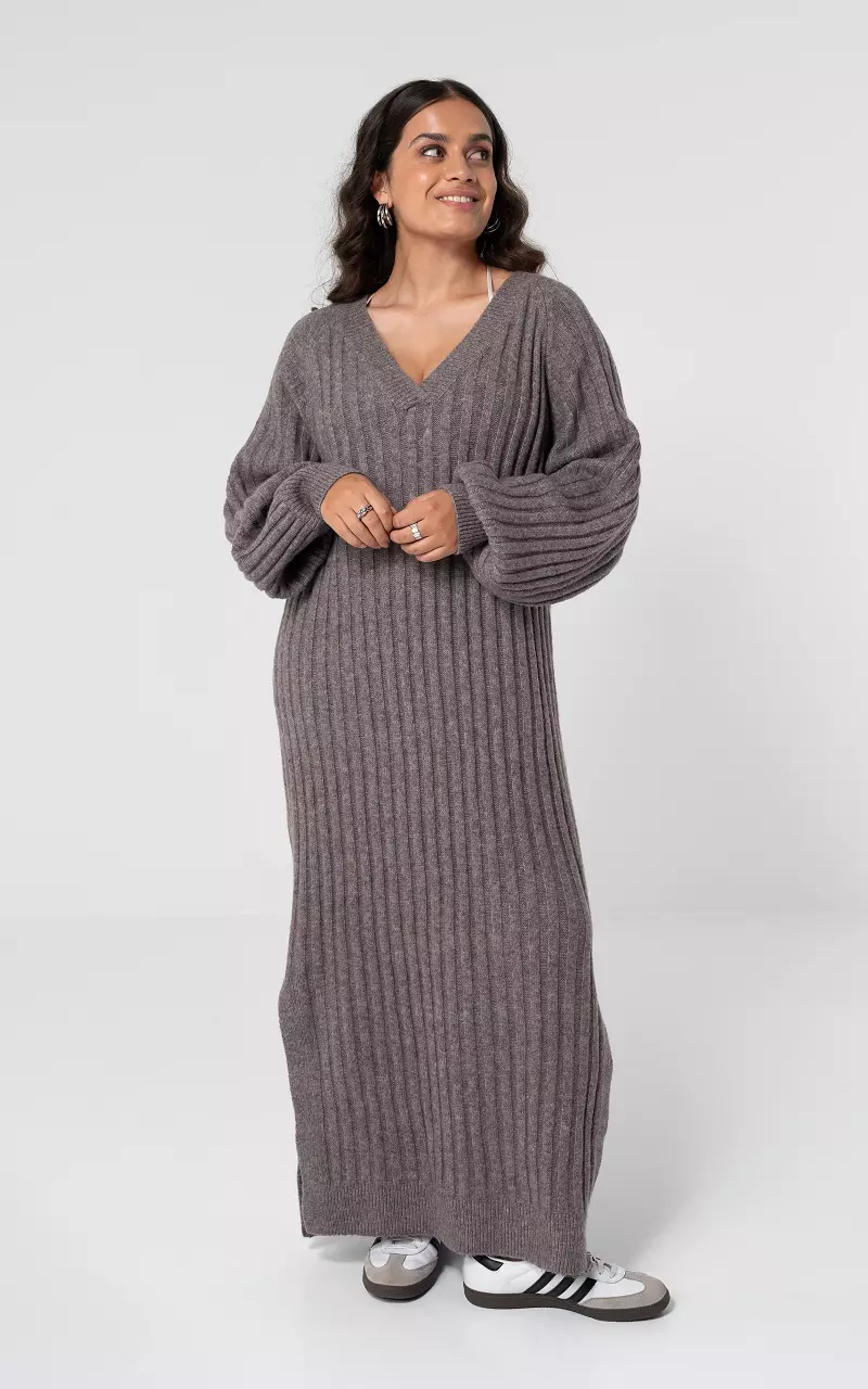 Maxi Strick Kleid Braun