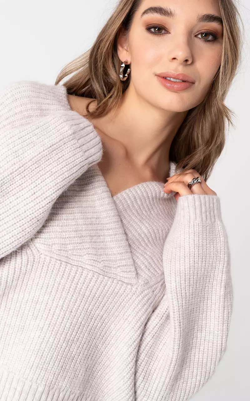 Oversized Pullover mit V-Ausschnitt Beige