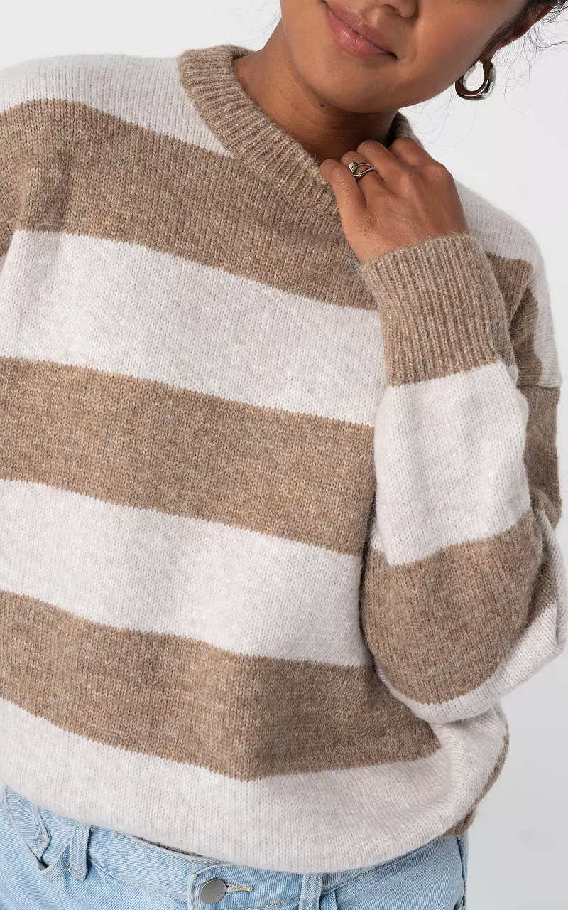Gestreifter Pullover mit Rundhalsausschnitt Beige Hellbraun