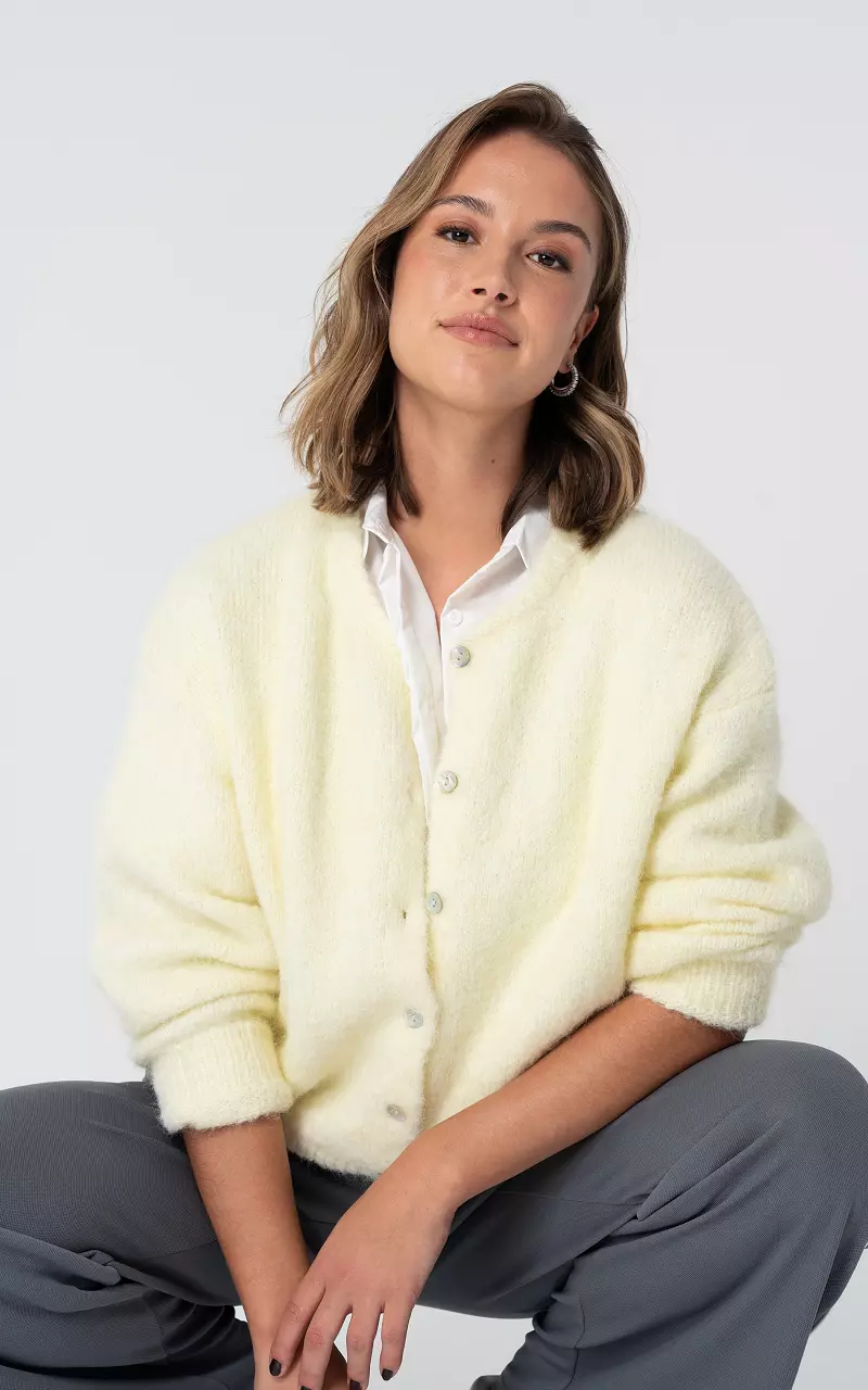 Cardigan with mother-of-pearl coloured buttons Light Yellow