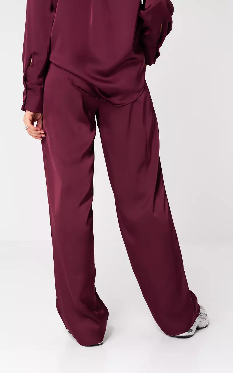 Satin look trousers with side pockets Bordeaux